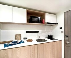 Beach Road (D7), Apartment #455820511